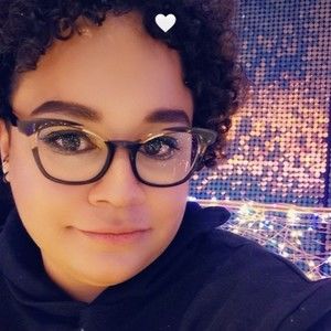 Meet your Posher, Posh